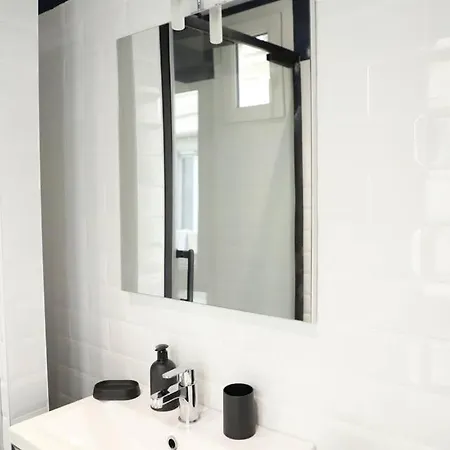 2 Pieces Au Raincy Proche De Paris